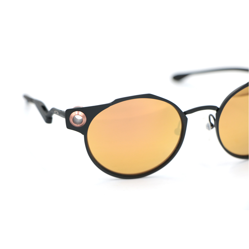 Deadbolt | Sunglass Haven